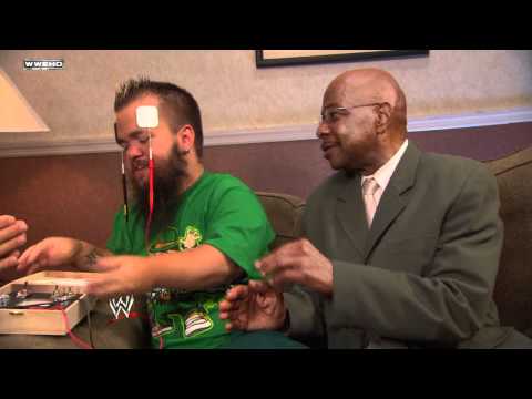 SmackDown: Hornswoggle receives electroshock therapy - UCJ5v_MCY6GNUBTO8-D3XoAg