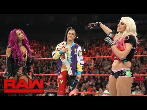 Alexa Bliss tries to get inside Bayley's head: Raw, April 24, 2017 - UCJ5v_MCY6GNUBTO8-D3XoAg