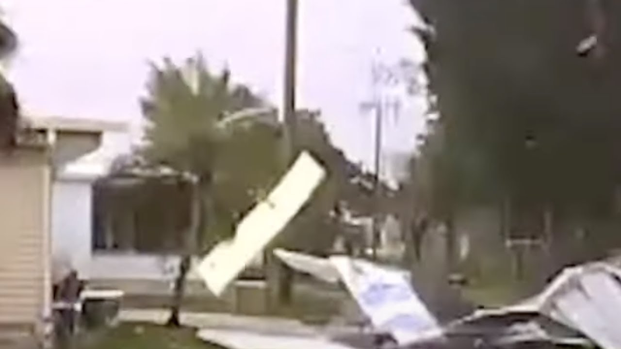 A tornado passed through a trailer park in Bradenton, Florida, damaging dozens of homes. #shorts