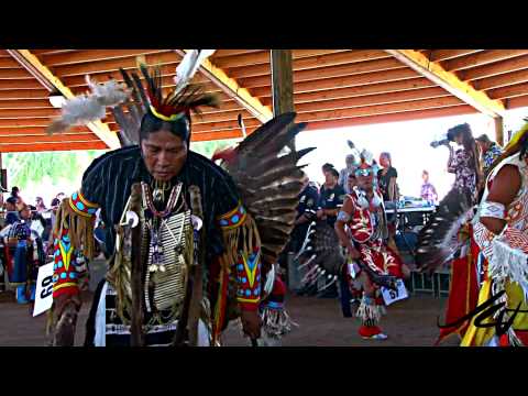 Grand Entry of the Pow-Wow @Indian Encampment - Omak WA 2010 - UC0sYKQ8MjYjLYeaHDItPong