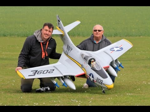 MAIDEN - RC SKYMASTER 1/5 SCALE GRUMMAN F-9 COUGAR - ALI MACHINCHY / STEVE JOHNSON - NLMFC - 2015 - UCMQ5IpqQ9PoRKKJI2HkUxEw