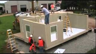 House - Cubed: Rapidly Deployable Housing