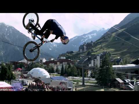 Super slow motion MTB slopestyle - Crankworx Les Deux Alpes - UCblfuW_4rakIf2h6aqANefA