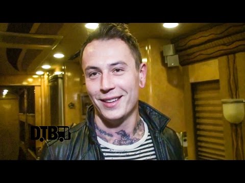 Asking Alexandria - BUS INVADERS Ep. 959 - UCybDimFZ3eoUQxSArdqCe9g