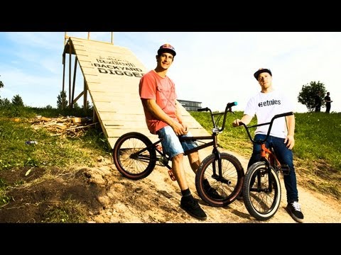 Build + Ride BMX Dirt - Red Bull Backyard Digger 2013 Kaunas - UCblfuW_4rakIf2h6aqANefA