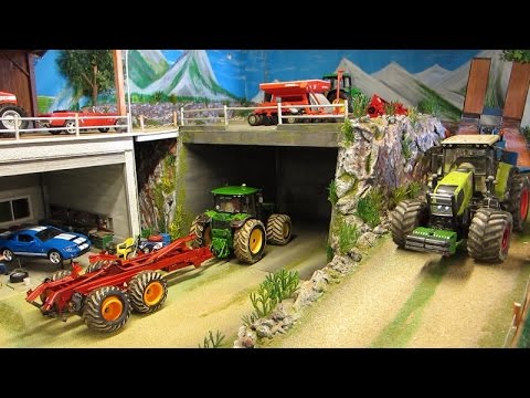 RC TRACTOR DESTROY A BALE WAGON - Fun with Rc Toys for Kids - UCmlTIlYhEGngvGn6quI8scg