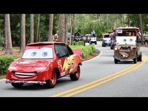 Disney's Fort Wilderness Fourth of July Golf Cart Parade 2016 w/Donald Duck, Mater & Tsum Tsum Carts - UCe-gHr2O_LP7t0YJYHZQZlg