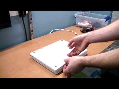 Apple iBook G4 laptop disassembly - UC8uT9cgJorJPWu7ITLGo9Ww