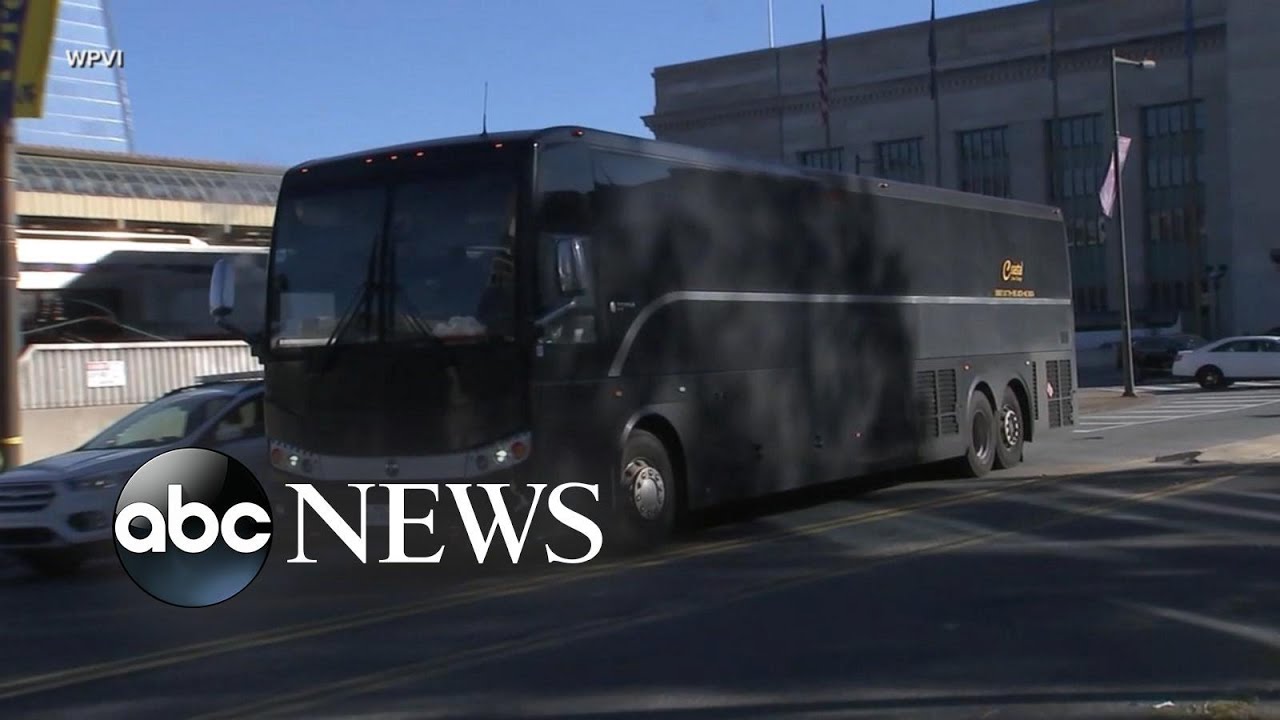 Another bus carrying migrants from Texas arrives in Philadelphia