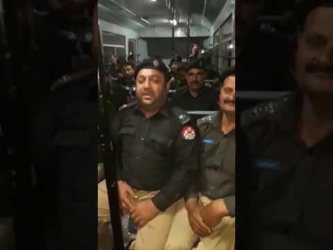 Masha Allah! Kya Awaz Hai Is Police Walay Ki