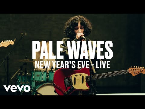 Pale Waves - New Year's Eve (Live) - dscvr ARTISTS TO WATCH 2018 - UC-7BJPPk_oQGTED1XQA_DTw