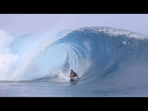 Perfect Pipeline Greets Day 3 of the Volcom Pipe Pro: Day 3 Highlights - UCblfuW_4rakIf2h6aqANefA