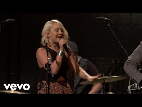 RaeLynn - Careless - Vevo dscvr (Live) - UC2pmfLm7iq6Ov1UwYrWYkZA