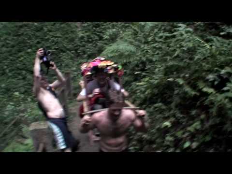 BASE jump down a Chinese sinkhole: Red Bull Air Force - UCblfuW_4rakIf2h6aqANefA