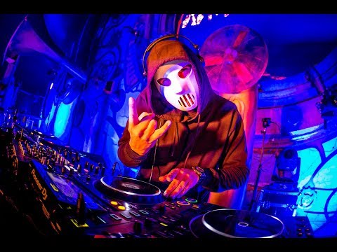 Tomorrowland Belgium 2017 | Angerfist - UCsN8M73DMWa8SPp5o_0IAQQ