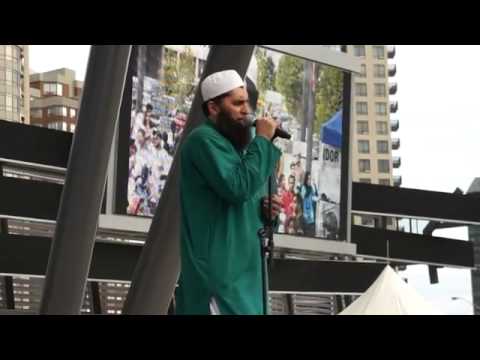 Junaid Jamshed performs Dil Dil Pakistan LIVE after 15 years in Toronto, 2011 