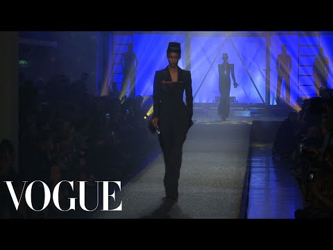 Jean Paul Gaultier Ready to Wear Spring 2013 Vogue Fashion Week Runway Show - UCRXiA3h1no_PFkb1JCP0yMA