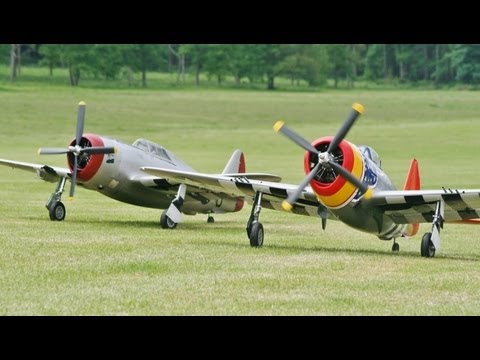 TWO GIANT 1/4 SCALE MOKI 250 cc CARF P47 THUNDERBOLTS - WESTON PARK RC MODEL AIRSHOW - 2013 - UCMQ5IpqQ9PoRKKJI2HkUxEw