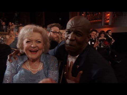 Terry Crews Lip Syncs 'The Golden Girls' Theme Song to Betty White - UCdtXPiqI2cLorKaPrfpKc4g