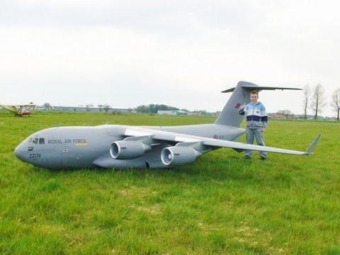 GIANT SCALE C17 GLOBEMASTER - COLIN STRAUSS AT ROUGHAM RC PLANES - 2004 - UCMQ5IpqQ9PoRKKJI2HkUxEw