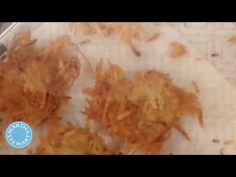 Potato Latkes Recipe for Hanukkah- Martha Stewart - UC6JBm9OAkpI6NUBV_NsLxTA