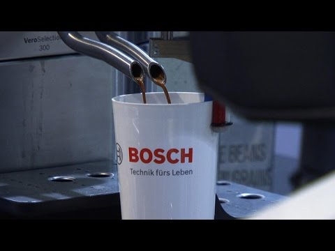 Robot barista makes custom coffee - UCOmcA3f_RrH6b9NmcNa4tdg