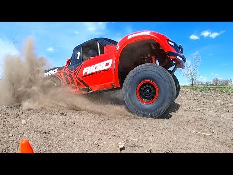 RC ADVENTURES - ROOSTERS for DAYS! HAS The SLASH 4x4 BEEN REPLACED? UDR 6S 4WD RACE TRUCK on TRACK! - UCxcjVHL-2o3D6Q9esu05a1Q