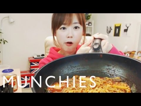 The Food Porn Superstars of South Korea: Mukbang - UCOmcA3f_RrH6b9NmcNa4tdg