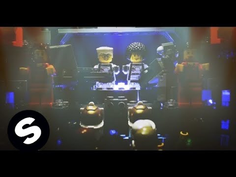 Manufactured Superstars - Zombies In Love (Official Music Video) - UCpDJl2EmP7Oh90Vylx0dZtA