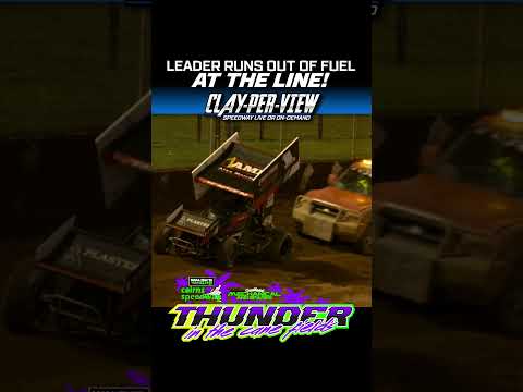 Leader runs out of FUEL!? #dirttrackracing - dirt track racing video image