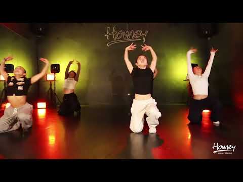 KATSEYE"FLAME"choreography by MEA ​​⁠@homeydancestudio
