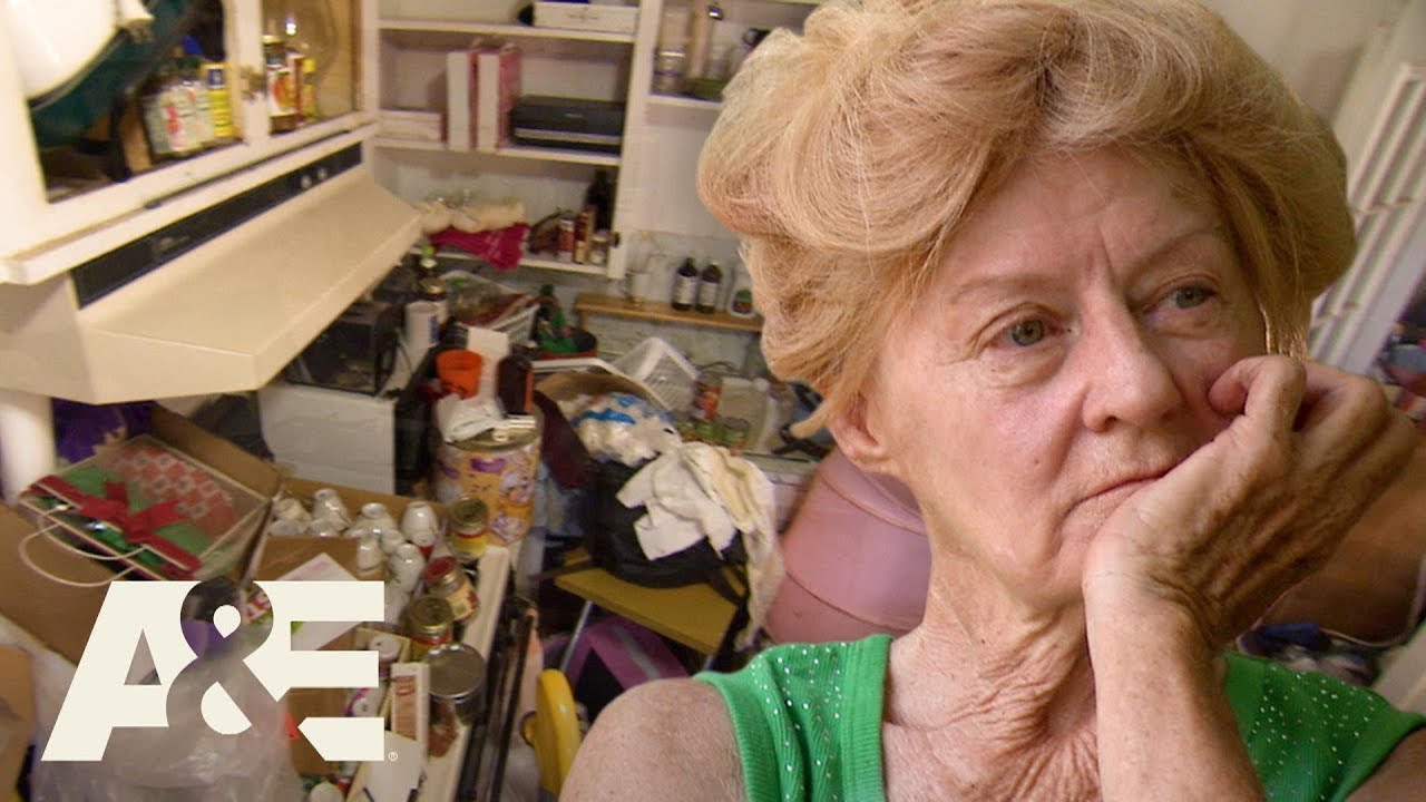 Daughters Try To Honor Dad’s Dying Wish – Cleanup Mom’s Hoard | Hoarders | A&E