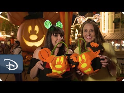 Disney Parks Moms Panel | Mickey’s Halloween Party - UC1xwwLwm6WSMbUn_Tp597hQ