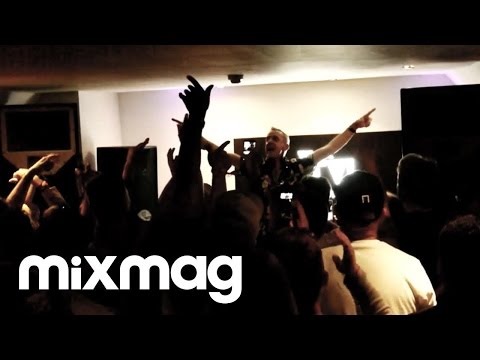 FATBOY SLIM @ We Are FSTVL house party - UCQdCIrTpkhEH5Z8KPsn7NvQ