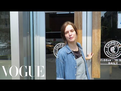 Watch Model Angel Rutledge Make the Perfect Chipotle Burrito - Vogue - UCRXiA3h1no_PFkb1JCP0yMA