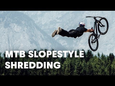 MTB Slopestyle shredding. | Crankworx FMBA Slopestyle Innsbruck 2018 - UCblfuW_4rakIf2h6aqANefA