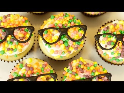 HOW TO MAKE CHAMPAGNE CUPCAKES - NERDY NUMMIES - UCjwmbv6NE4mOh8Z8VhPUx1Q