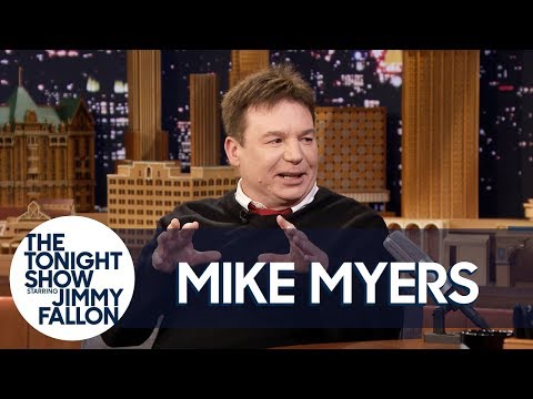 Margot Robbie Taught Mike Myers How to Day Drink and Shotgun Beers - UC8-Th83bH_thdKZDJCrn88g