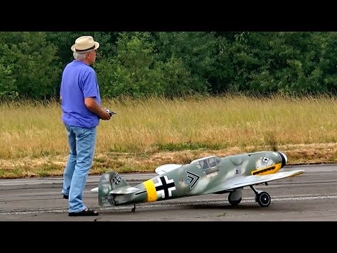 ME-109 BF-109 BIG SCALE RC WARBIRD OLDTIMER MODEL / RC Meeting Berlin Gatow 2015 - UCH6AYUbtonG7OTskda1_slQ