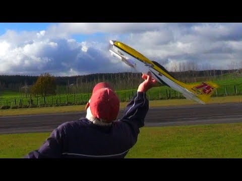 Test-pilot Tim has his ailerons backwards (again) - UCQ2sg7vS7JkxKwtZuFZzn-g