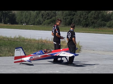 Lorenzo Sardo from Italy fly the Extra 330SC RC Aerobatics Airplane landing without Motor - UCTLEcIaYJEbUEzQc3-ZvruQ