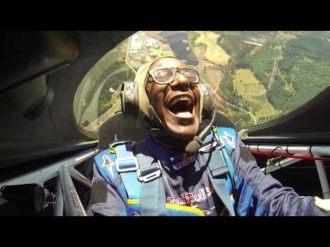 Chef Gregory Gourdet Takes Aerobatic Flight w/ Kirby Chambliss - UCblfuW_4rakIf2h6aqANefA