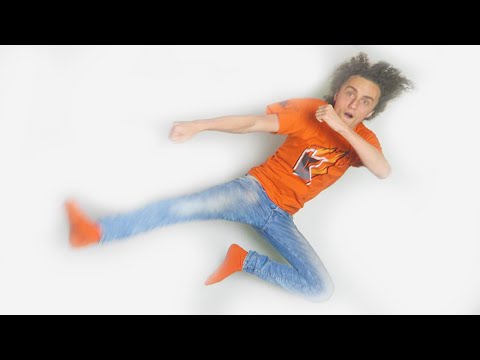 EXTREME FLYING KICKS! (Triad Wars #1) - UCfLuMSIDmeWRYpuCQL0OJ6A