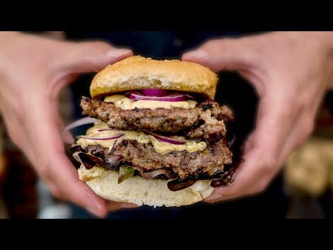 Why do Smash Burgers taste so goooodd!!! -- BBQ Burger Recipe - UC_kARM8MBLDBxZQuZeYYQdQ