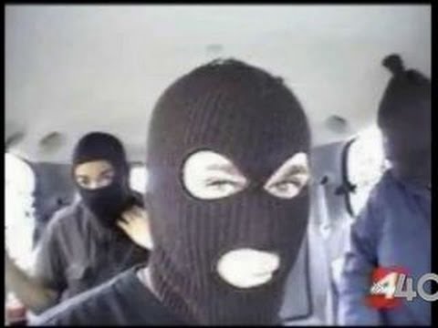 The 404 - Ep. 1352: Where we kidnap our childhood - UCOmcA3f_RrH6b9NmcNa4tdg