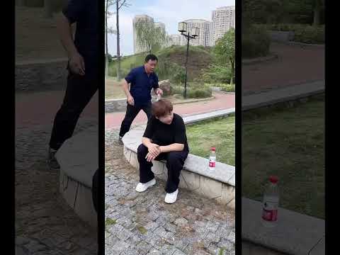 Kind woman help #motivation #positivevibes #lnspiration