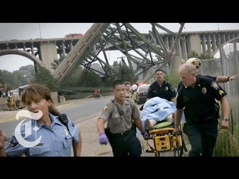 When a Bridge Falls: Disaster in Minneapolis | Retro Report | The New York Times - UCqnbDFdCpuN8CMEg0VuEBqA