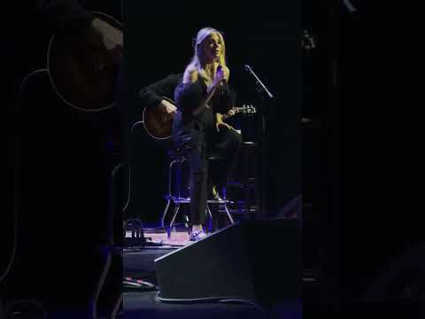 performing “blue” with emily frost and johnny hanson ⋆˚⟡˖