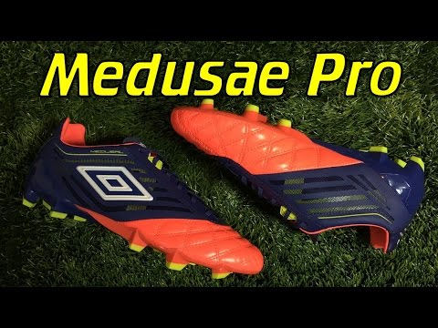 Umbro Medusae Pro Fiery Coral/Deep Cobalt - Review + On Feet - UCUU3lMXc6iDrQw4eZen8COQ