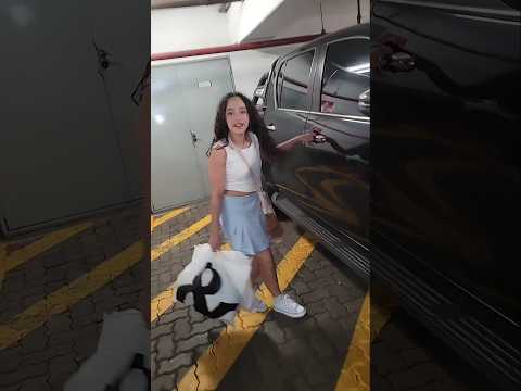 ELA ERROU O CARRO #shorts #fypシ゚viral #fy #shortsviral #shortsvideo #funny #fun #carro